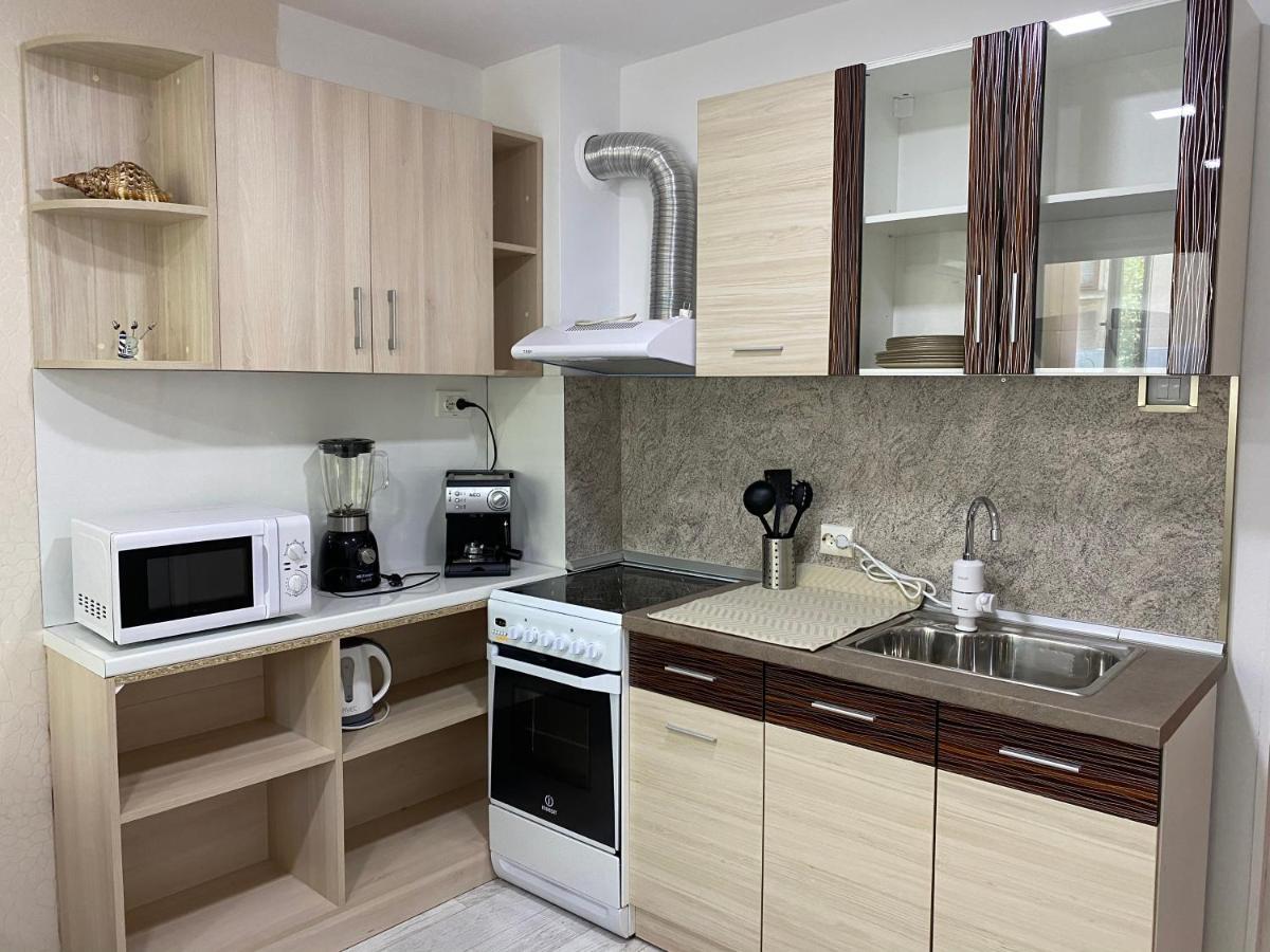 Simona Apartment Burgas Bagian luar foto